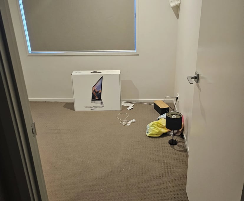 Unfurnished room with own bathroom