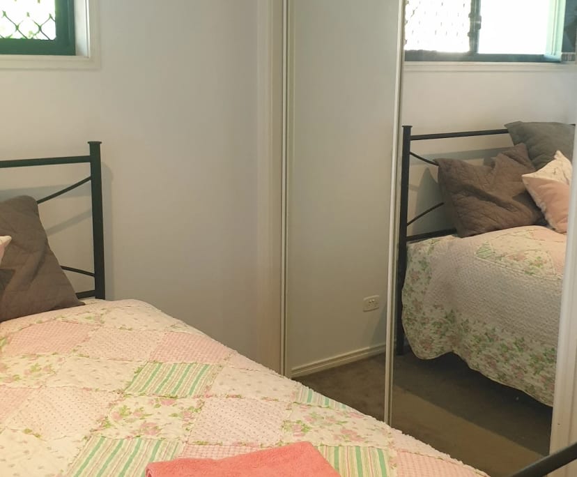 Room for Rent in Gaven, Gold Coast 300, Furnished...