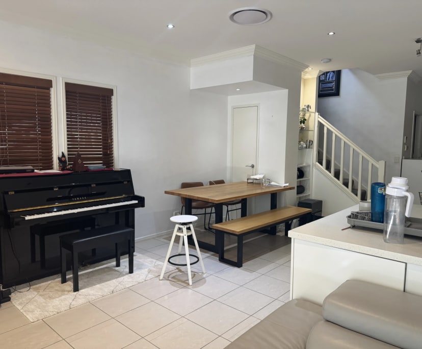 Furnished room in a flatshare