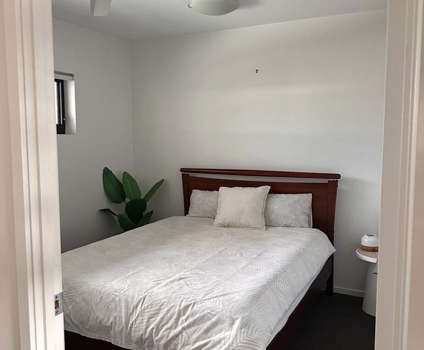 Furnished room with own bathroom