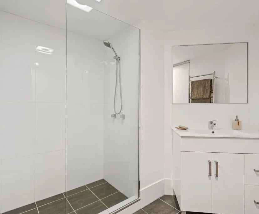 $400, Flatshare, 2 bathrooms, Palm Beach QLD 4221