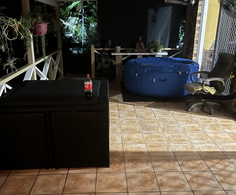 Room in a share house