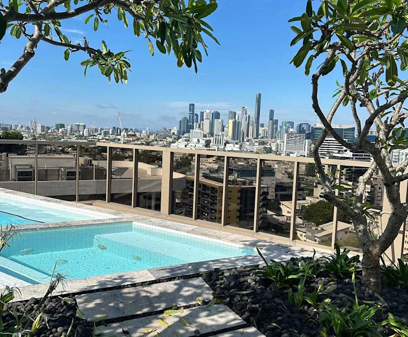 Unfurnished room with ensuite in a flatshare