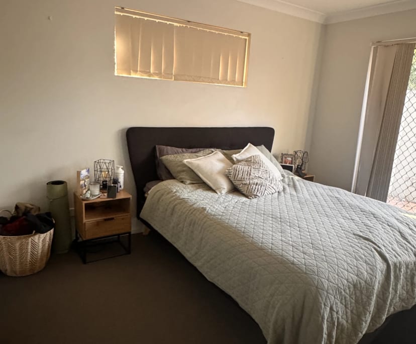 Furnished room with ensuite in a flatshare