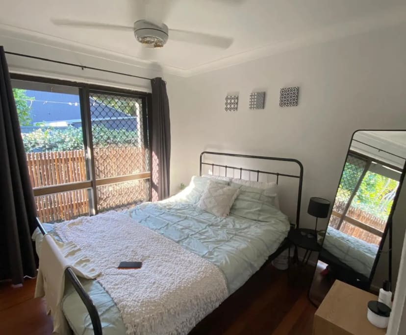 Furnished room in a share house