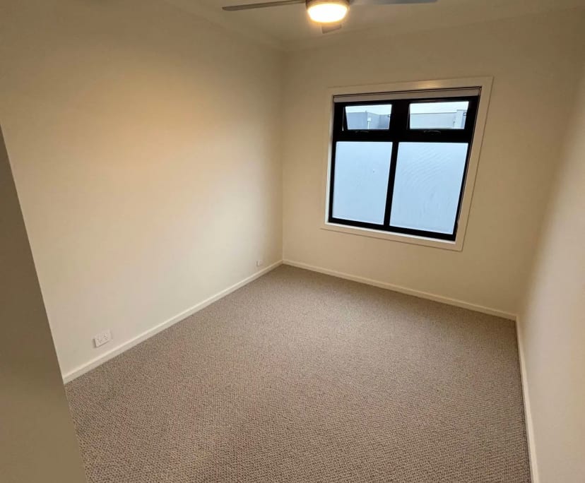 $300, Share-house, 3 bathrooms, West Lakes SA 5021