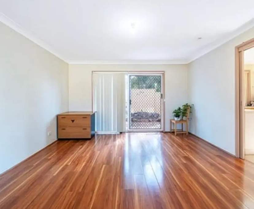 Room in a share house