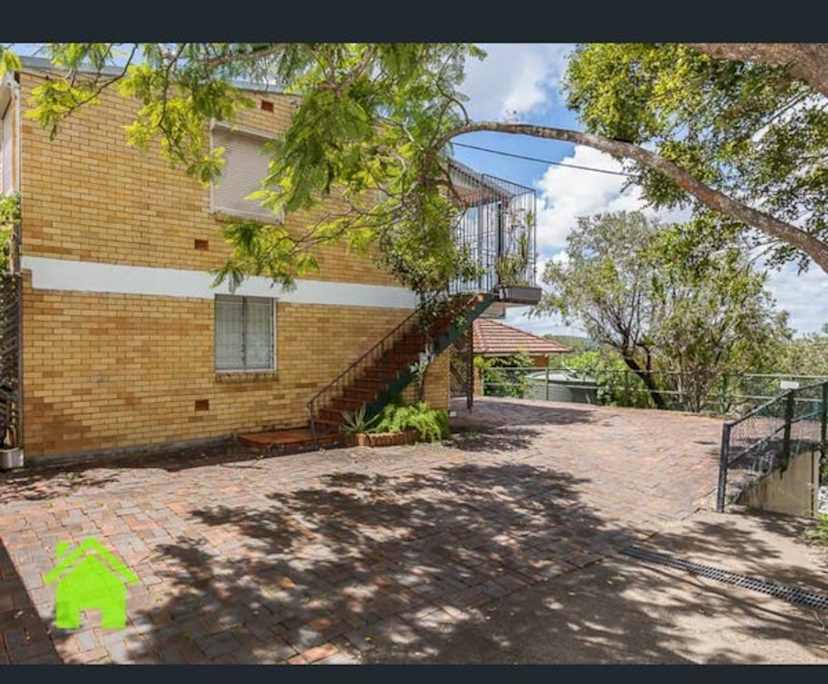 Unfurnished room in a flatshare