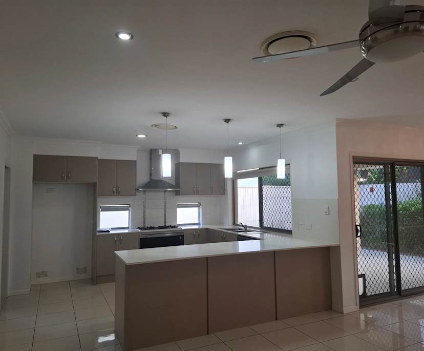 Room in a share house