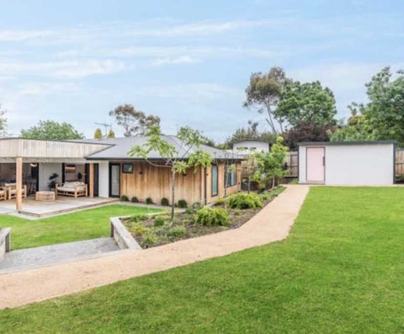 Room in a share house