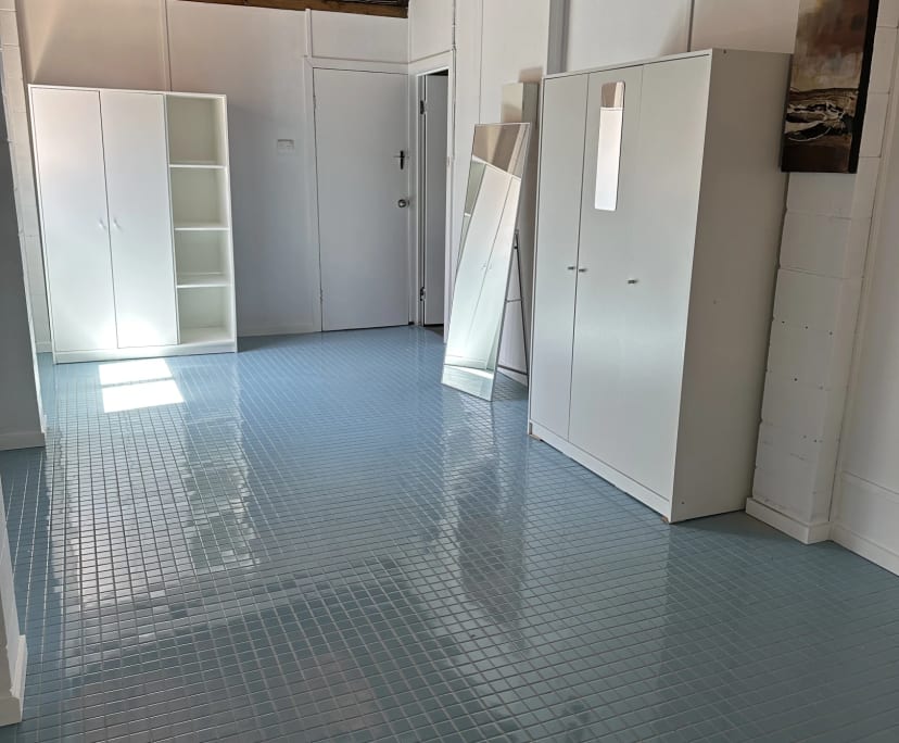 $800, Whole-property, 2 bathrooms, Palm Beach QLD 4221