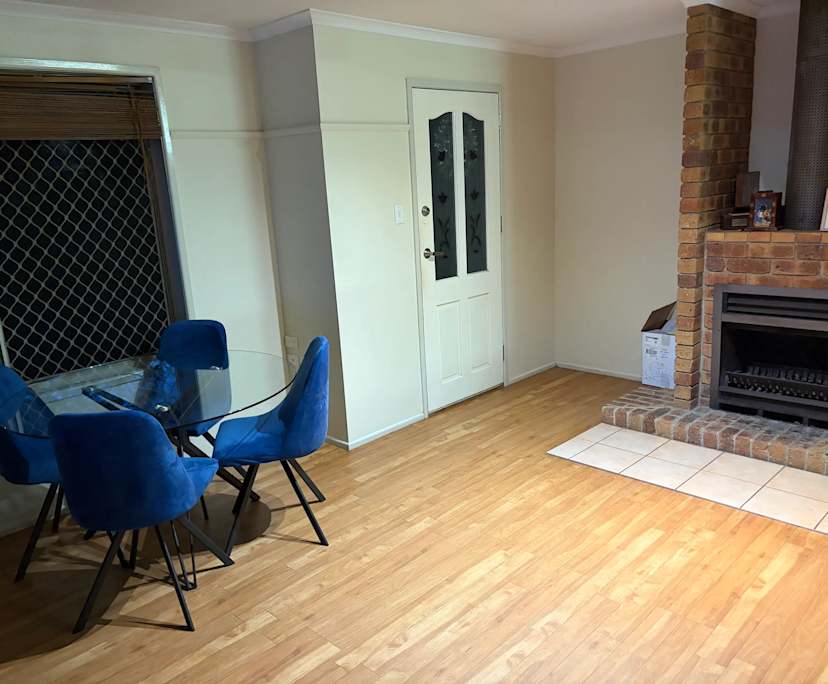 Room in a share house