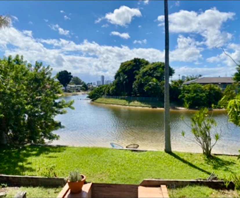 $350, Share-house, 4 bathrooms, Broadbeach Waters QLD 4218