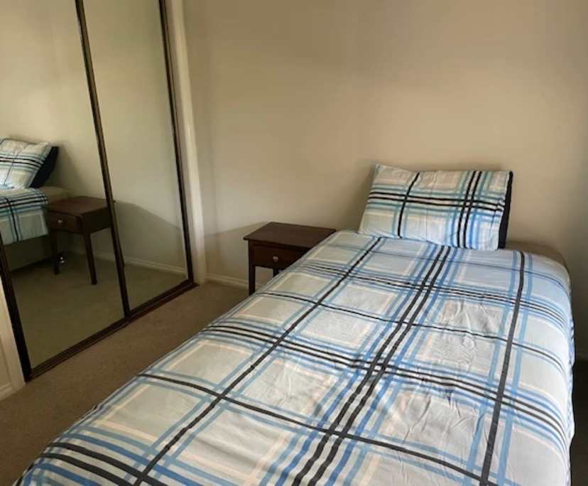 $335, Share-house, 3 bathrooms, Ashmore QLD 4214