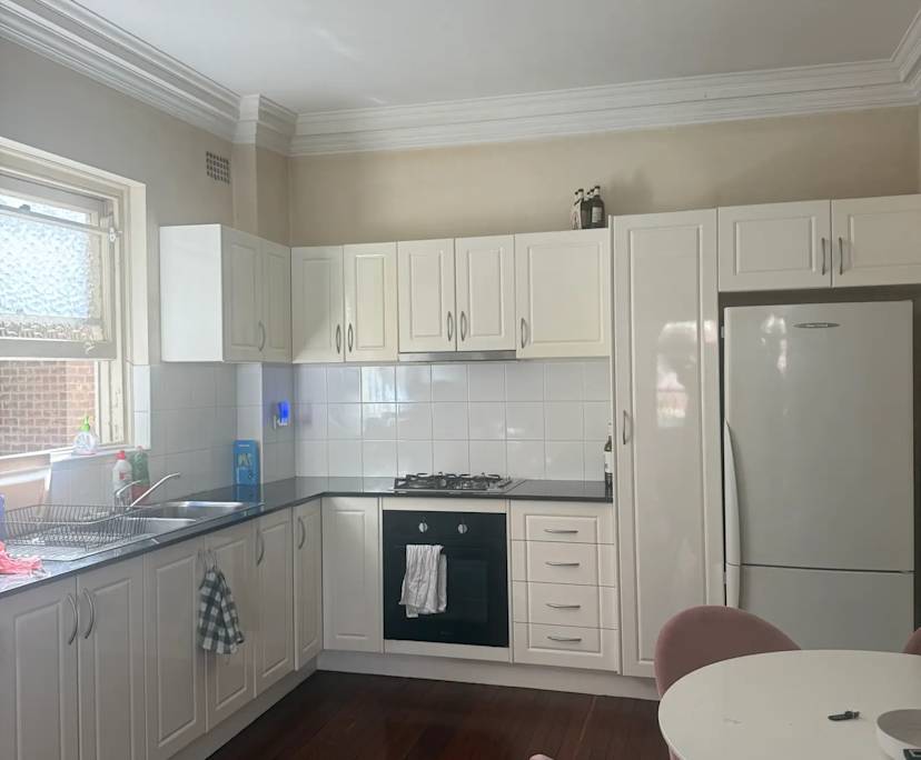 Unfurnished room in a flatshare