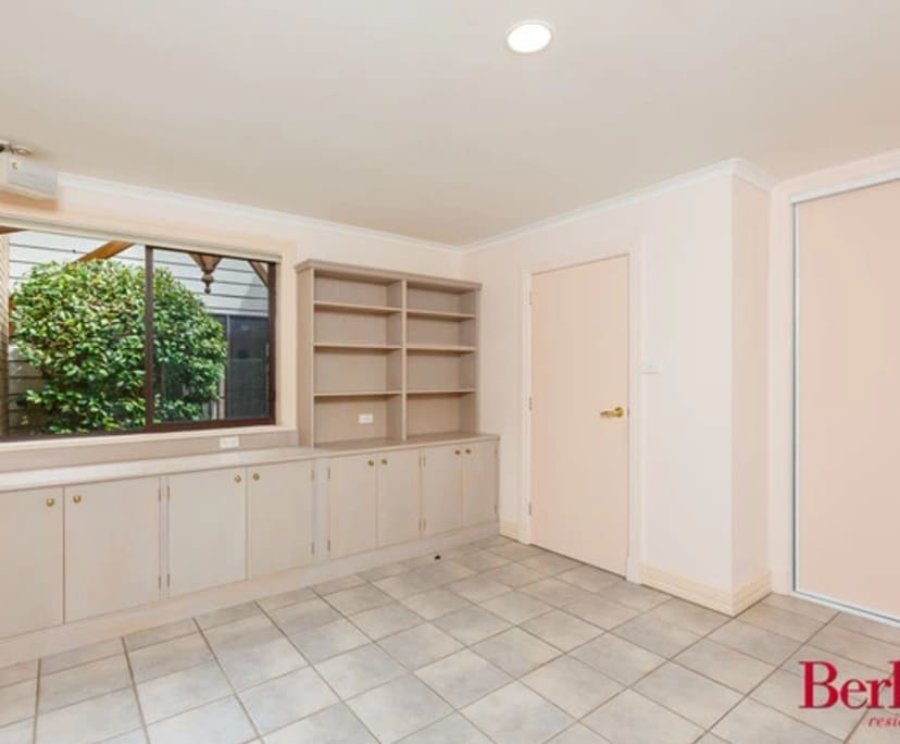 Room for Rent in Yarralumla, Canberra 325, Unfurn...