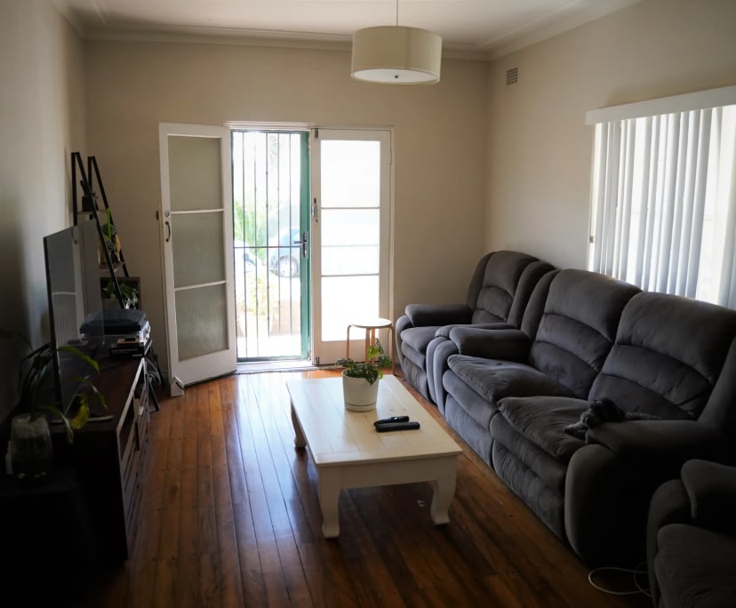 $300, Share-house, 3 bathrooms, St Peters NSW 2044