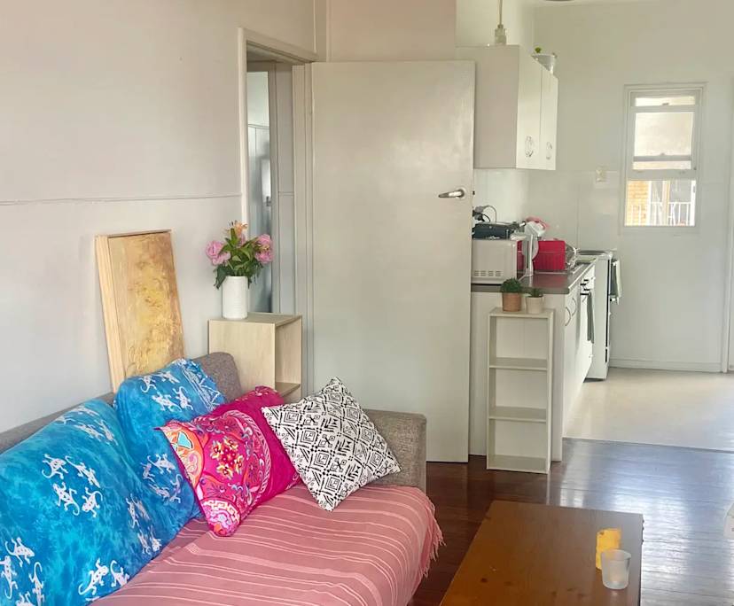 Furnished room in a flatshare