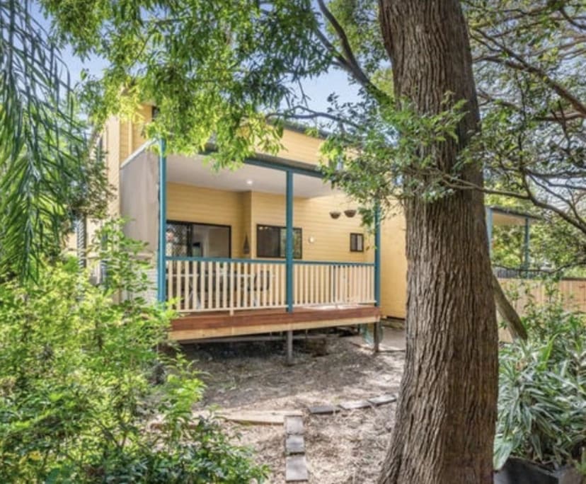 Room for Rent in Fairfield, Brisbane 200, Unfurni...