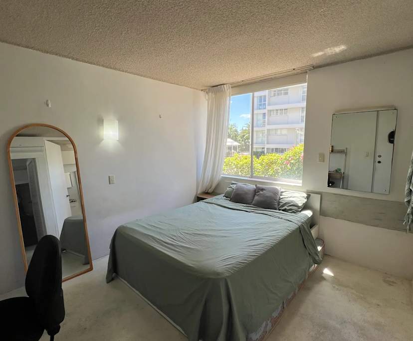 $320, Flatshare, 3 bathrooms, Burleigh Heads QLD 4220