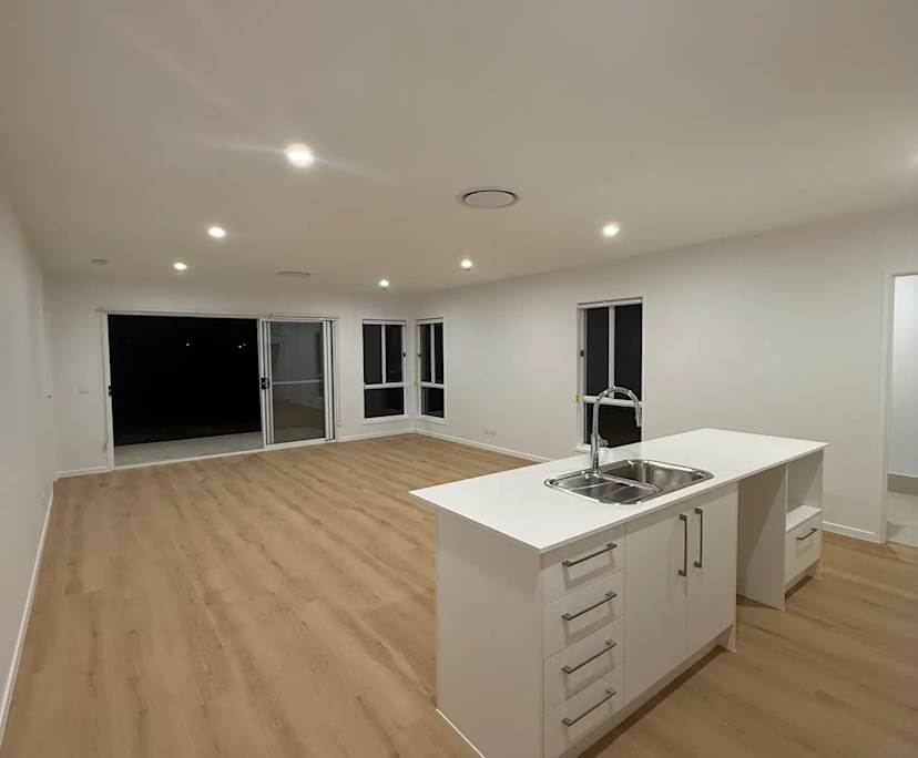 $350, Share-house, 3 rooms, Southside QLD 4570, Southside QLD 4570