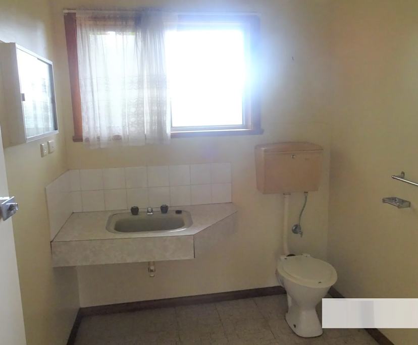 Whole property with 2 rooms for rent