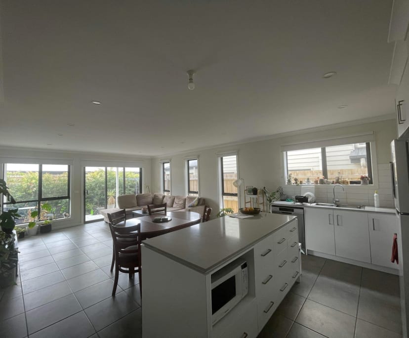 Room for Rent in Belmont, Geelong 240, Unfurnishe...