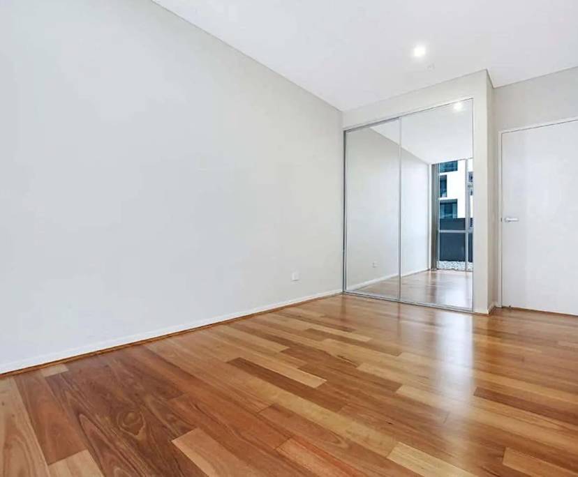 Unfurnished room in a flatshare