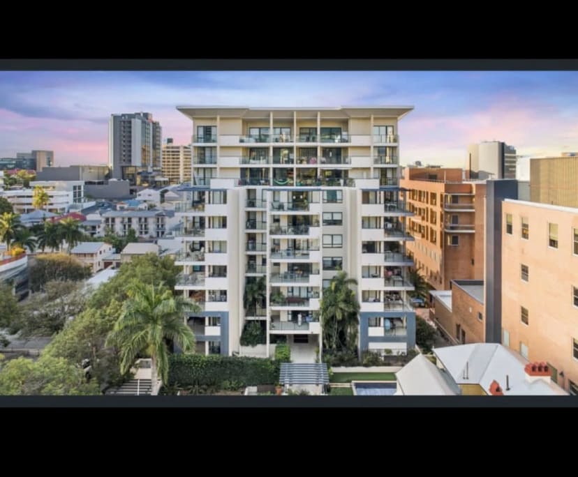 Room for Rent in Spring Hill, Brisbane 600, Furni...