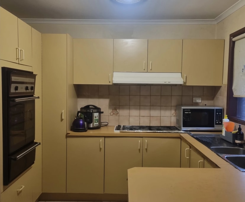 Room in a share house