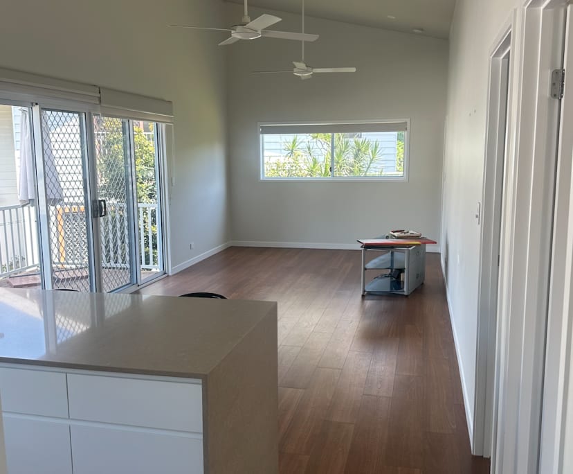 $700, Whole-property, 2 bathrooms, Burleigh Waters QLD 4220