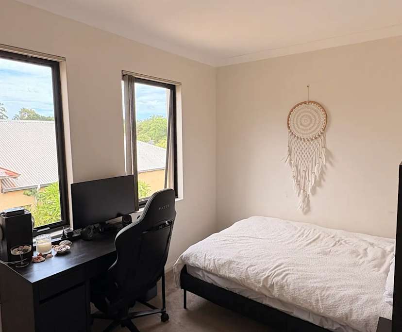 Room in a share house