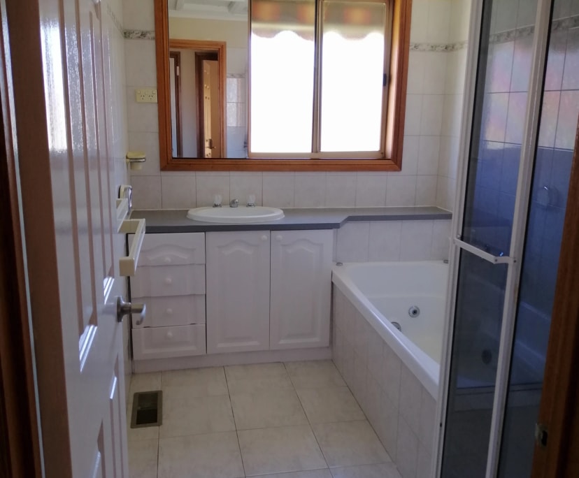 $250, Share-house, 6 bathrooms, Mill Park VIC 3082