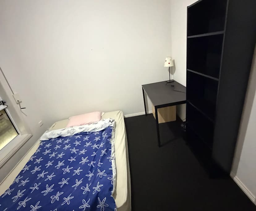 Room in a share house