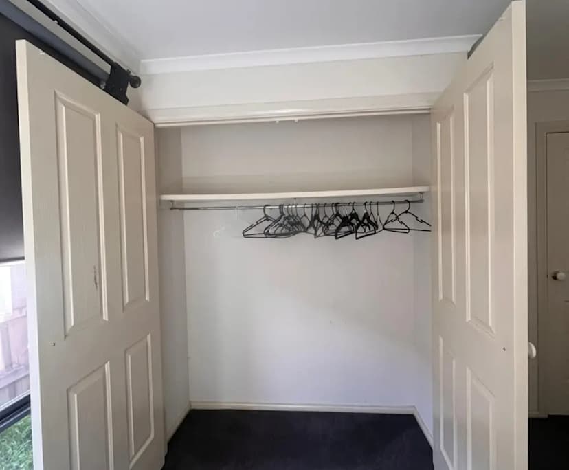 $230, Share-house, 4 bathrooms, Cranbourne West VIC 3977