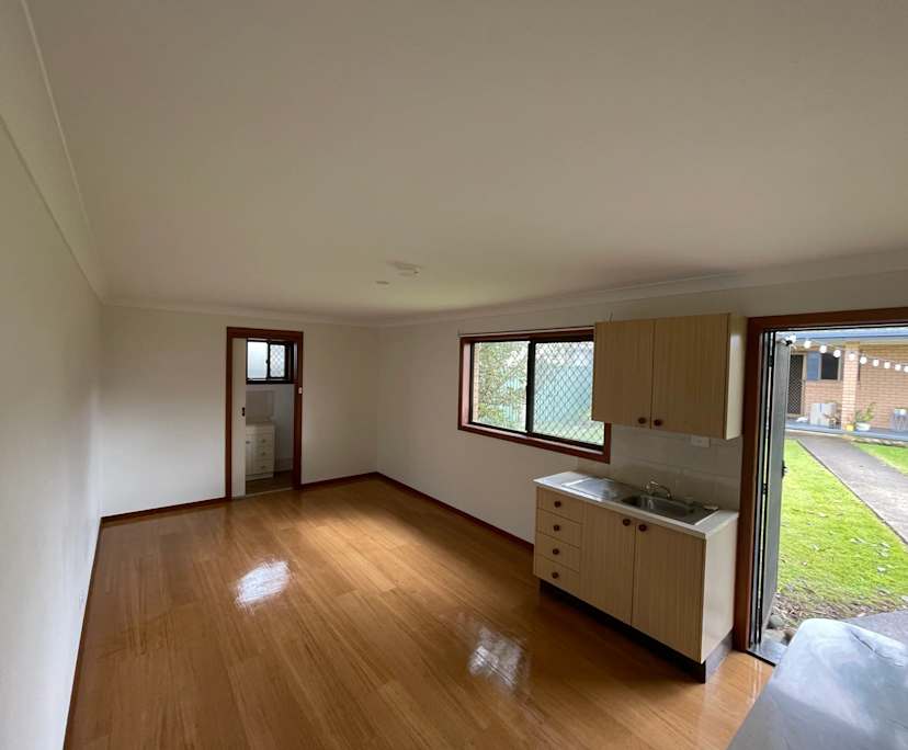 Unfurnished room with own bathroom