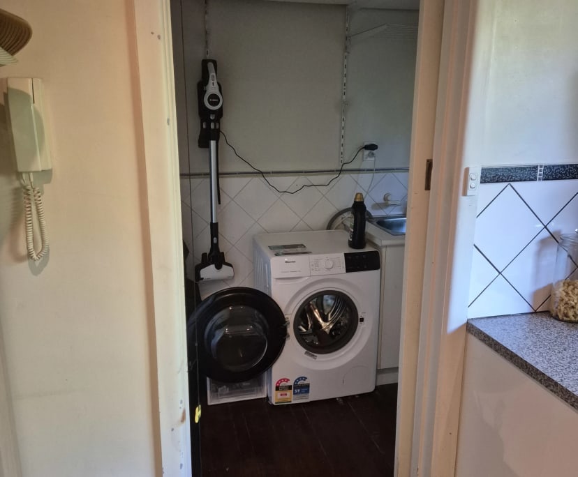$330, Share-house, 2 bathrooms, Elsternwick VIC 3185