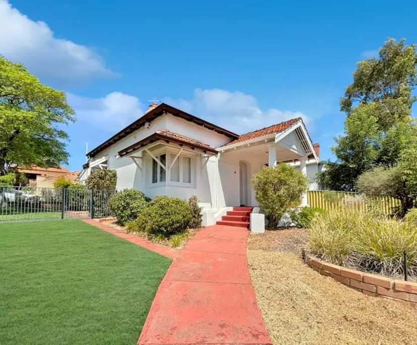 Whole property with 3 rooms for rent