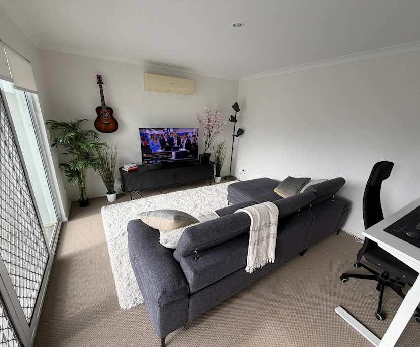 Furnished room with own bathroom