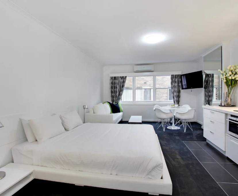 $599, Studio, 1 bathroom, South Yarra VIC 3141