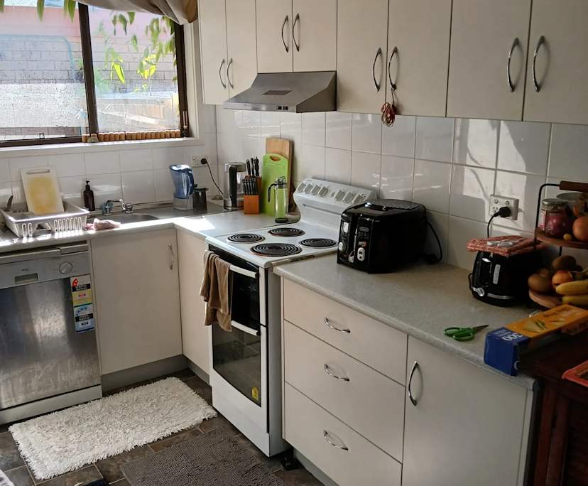 $300, Flatshare, 3 bathrooms, Ocean Shores NSW 2483