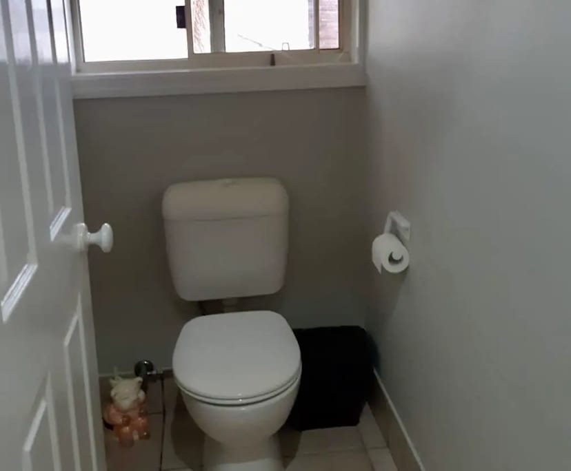 $450, Share-house, 2 bathrooms, Parkwood QLD 4214