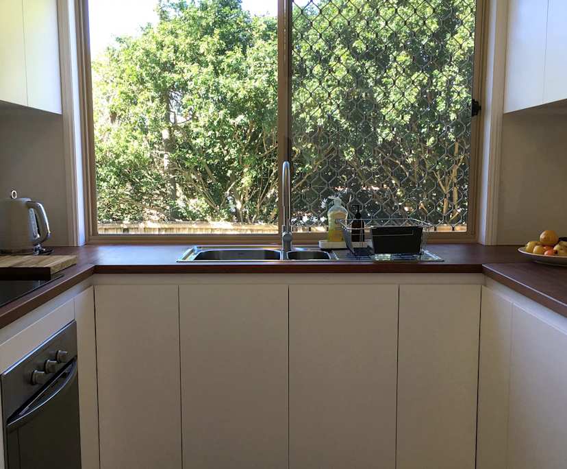 $385, Share-house, 3 bathrooms, Labrador QLD 4215