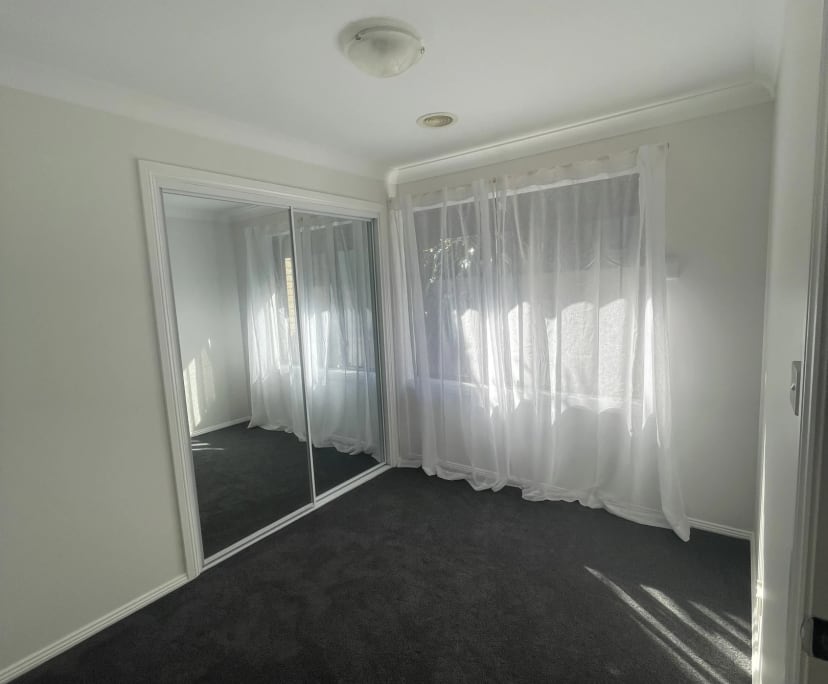 Unfurnished room in a share house