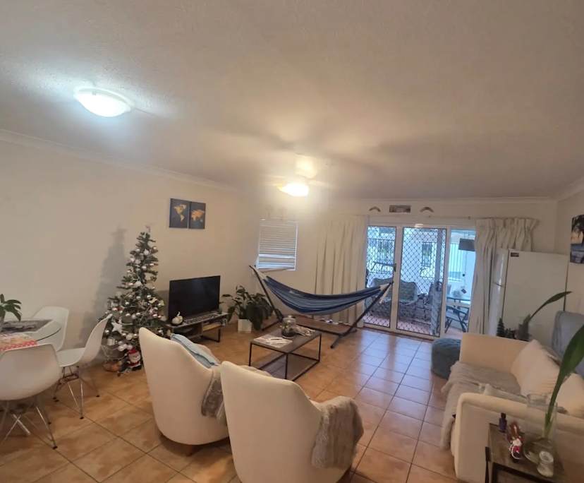 $565, Flatshare, 2 bathrooms, Surfers Paradise QLD 4217