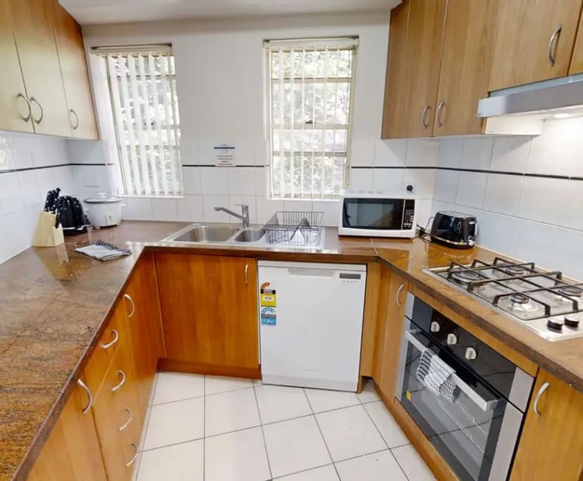 $285, Flatshare, 3 bathrooms, Chippendale NSW 2008