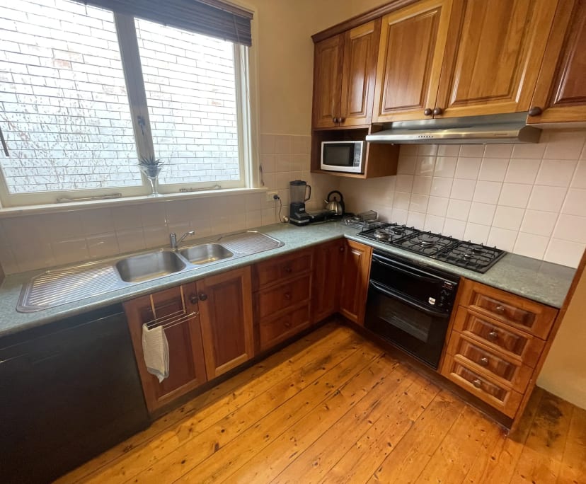 $1,500, Whole-property, 4 bathrooms, Balaclava VIC 3183