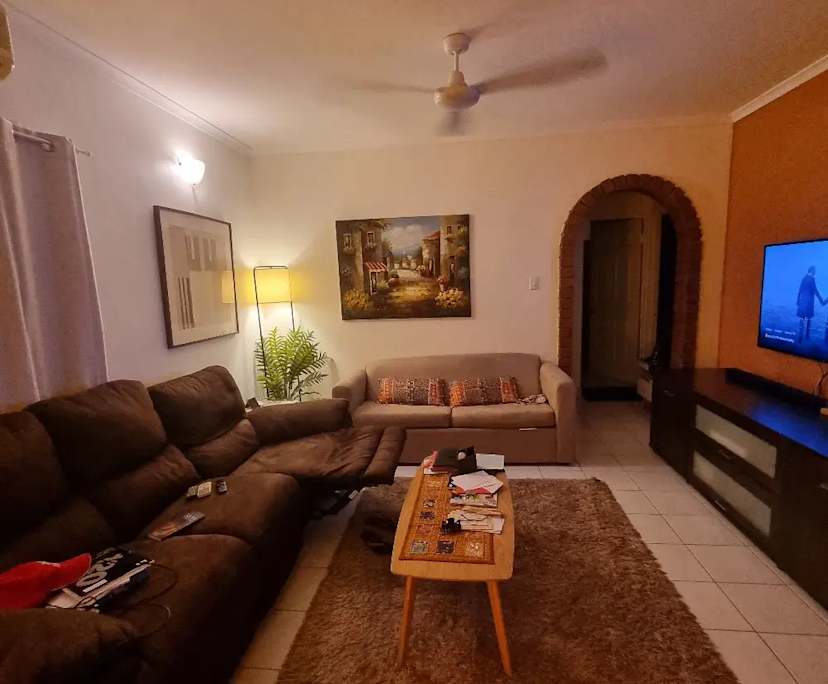 Furnished room in a flatshare