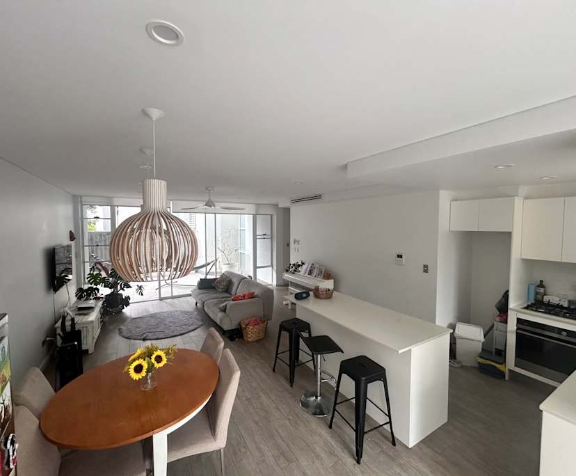 $800, 1-bed, 1 bathroom, Maroubra NSW 2035