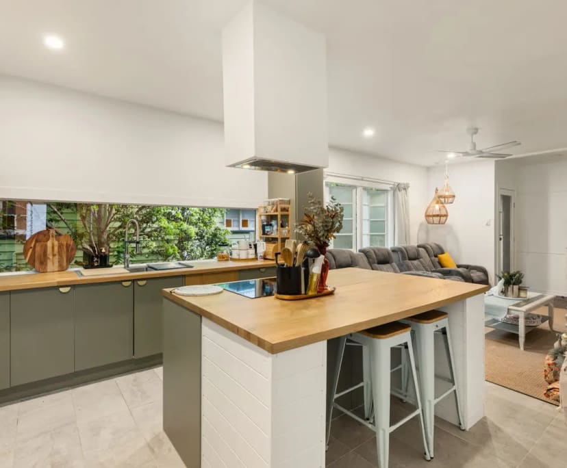 Room in a share house